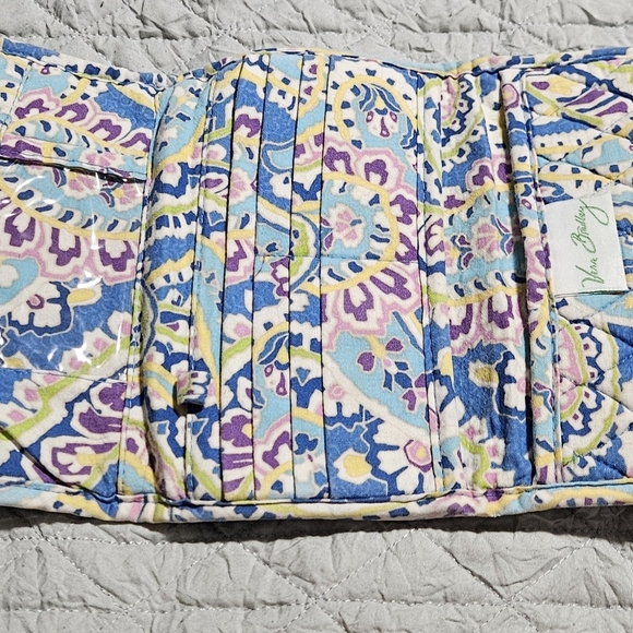 Quilted Patterned Clutch - Picture 5 of 7